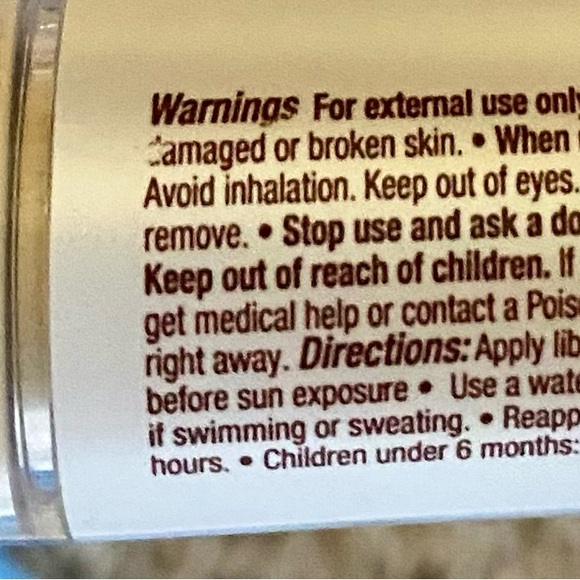 Hawaiian Tropic Translucent Mineral Powder Sunscreen Brush SPF 30 |0.15 oz - Picture 8 of 9